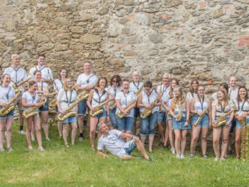 1655976977.5456-saxofiori-startet-konzertreihe-am-altenfeldner-marktplatz